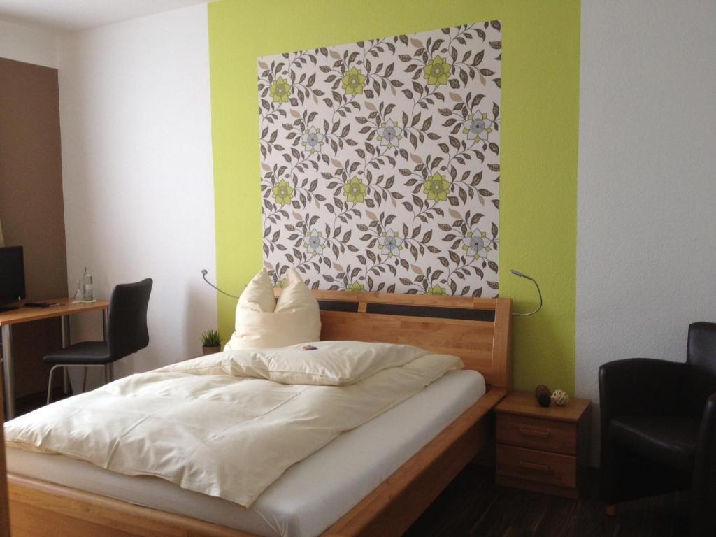 Landhotel Zur Alten Kaserne Ebern Pokoj fotografie